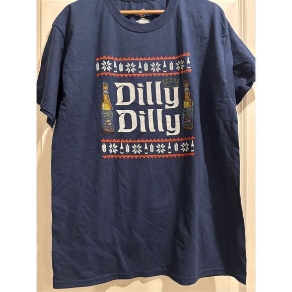 Dilly Dilly Bud Light Christmas T-shirt size Large - Picture 1 of 2